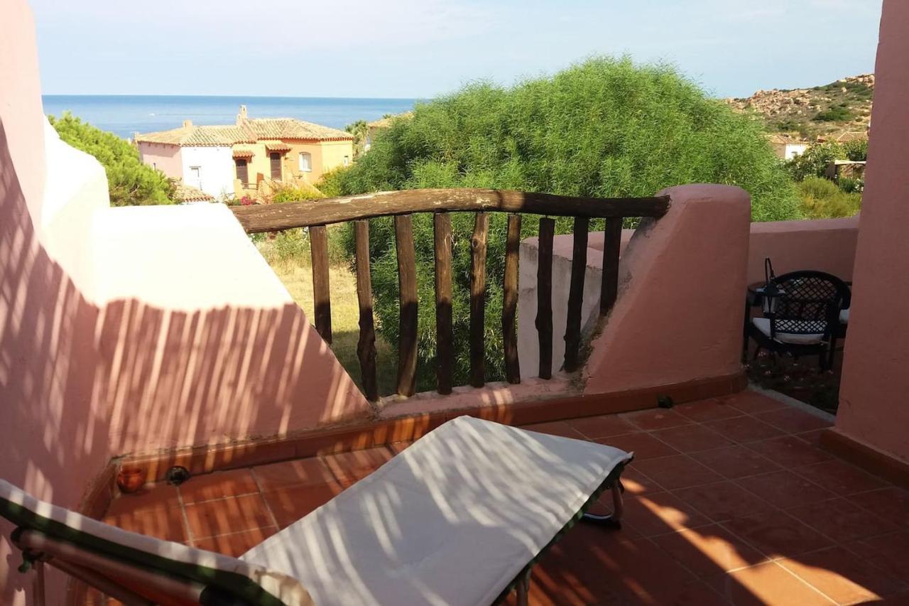 Un Angolo Di Paradiso A Pochi Passi Dal Mare Nel Villaggio Calarossa Isola Rossa  Exterior photo
